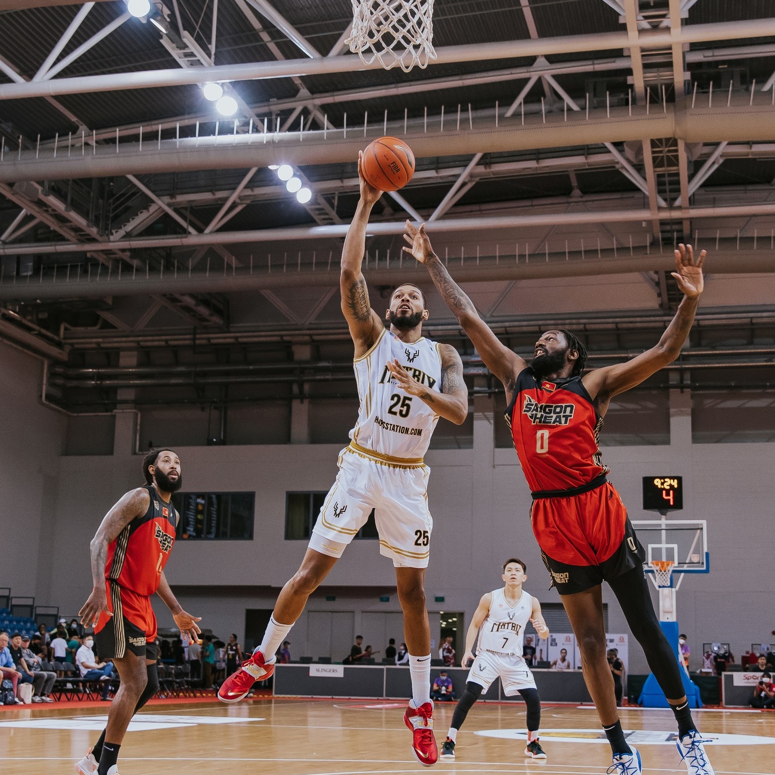 东南亚篮球联赛 未能把握领先优势 金群利负热火吞连败