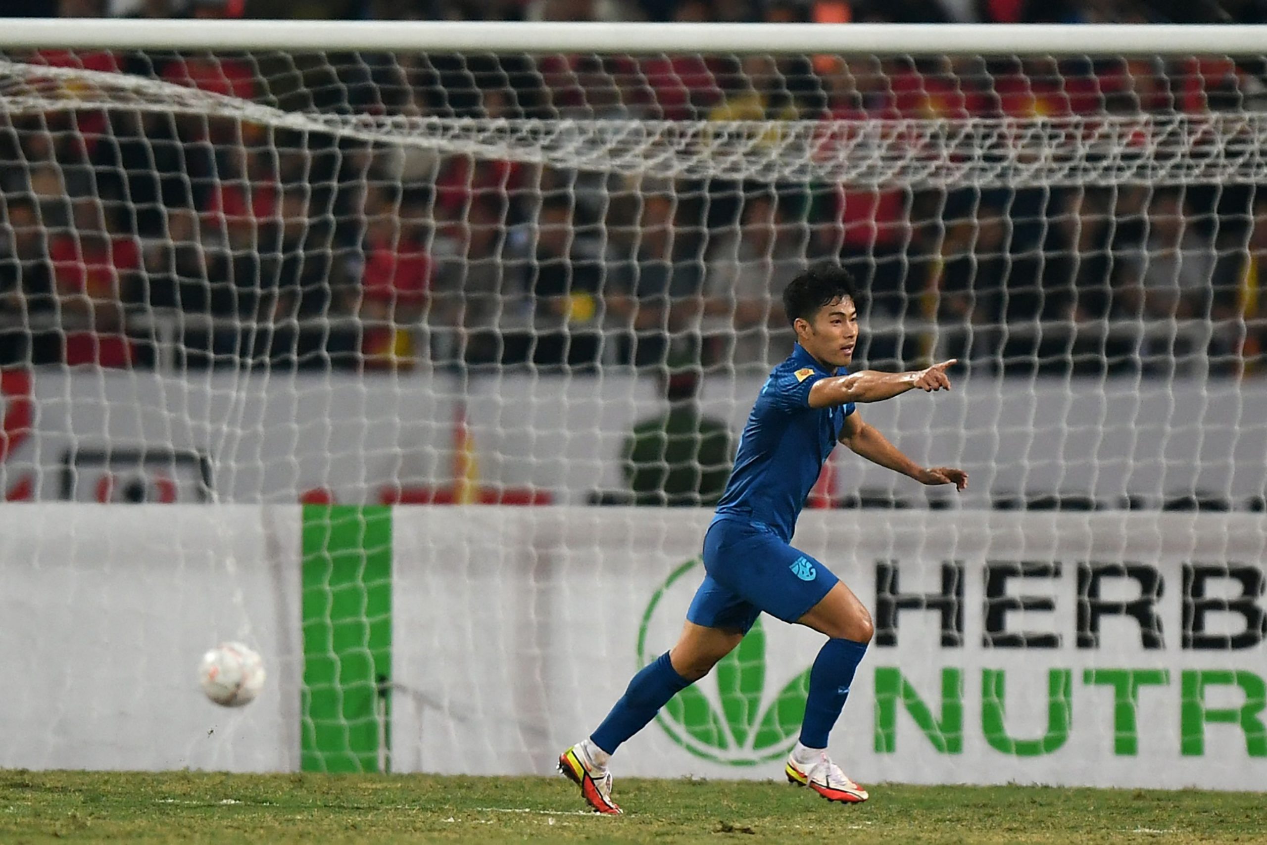 东南亚足赛| 手握2客场进球优势 泰国次回合胸有成竹