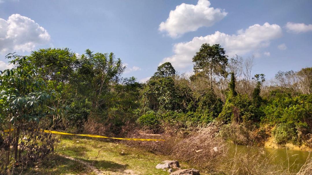 丹警方:民众哥乐河岸垂钓,发现一具头带枪伤的男腐尸。