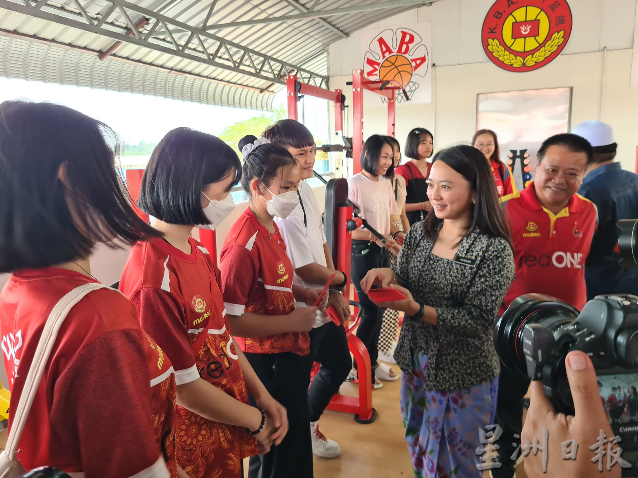 杨巧双:将与青体部门探，如何协助丹篮总及运动员们