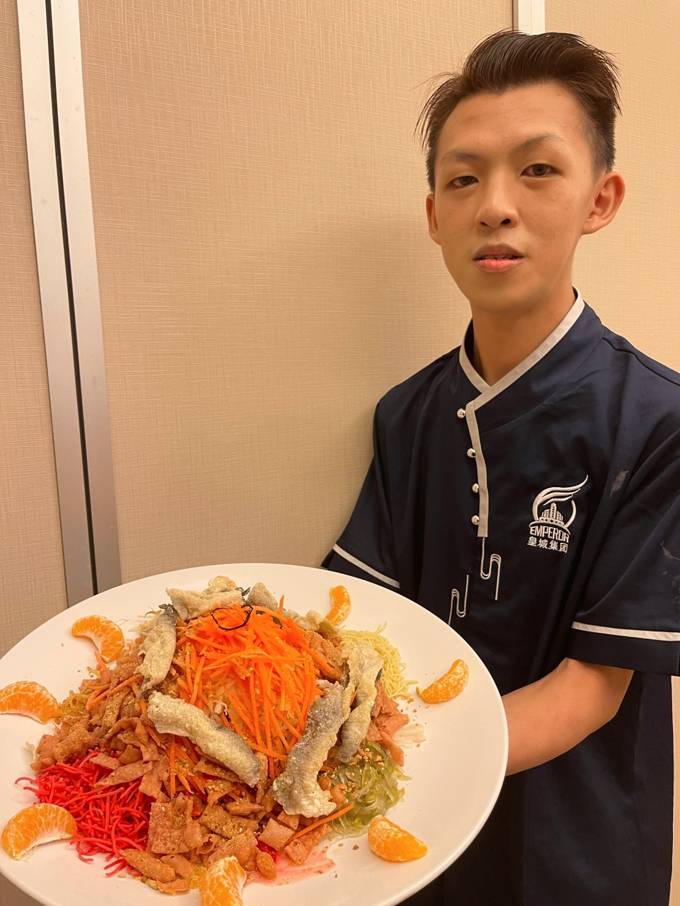东：今年新年捞生反应热烈