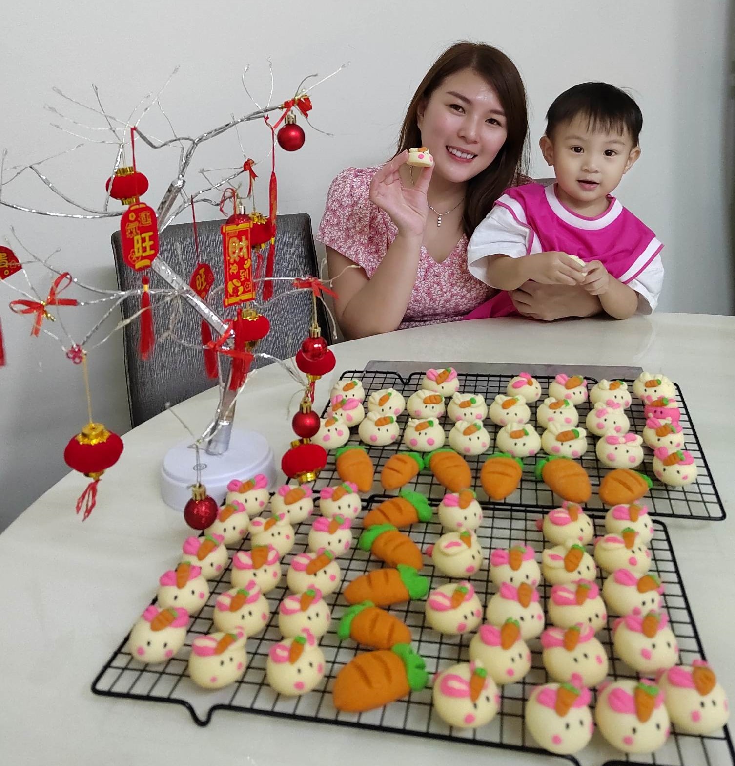 东:兔子造型年饼 兔年最应节