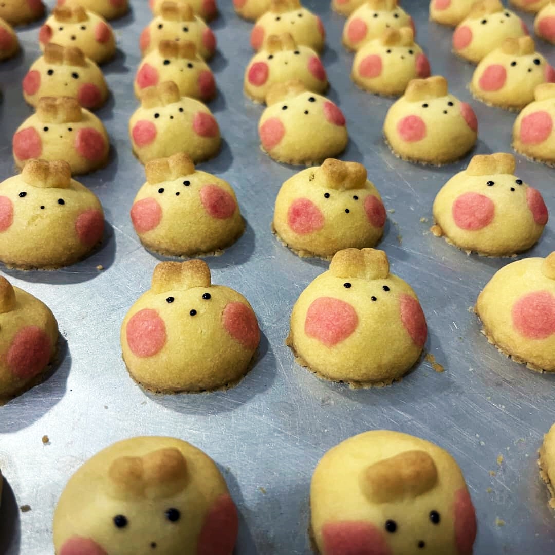 东:兔子造型年饼 兔年最应节