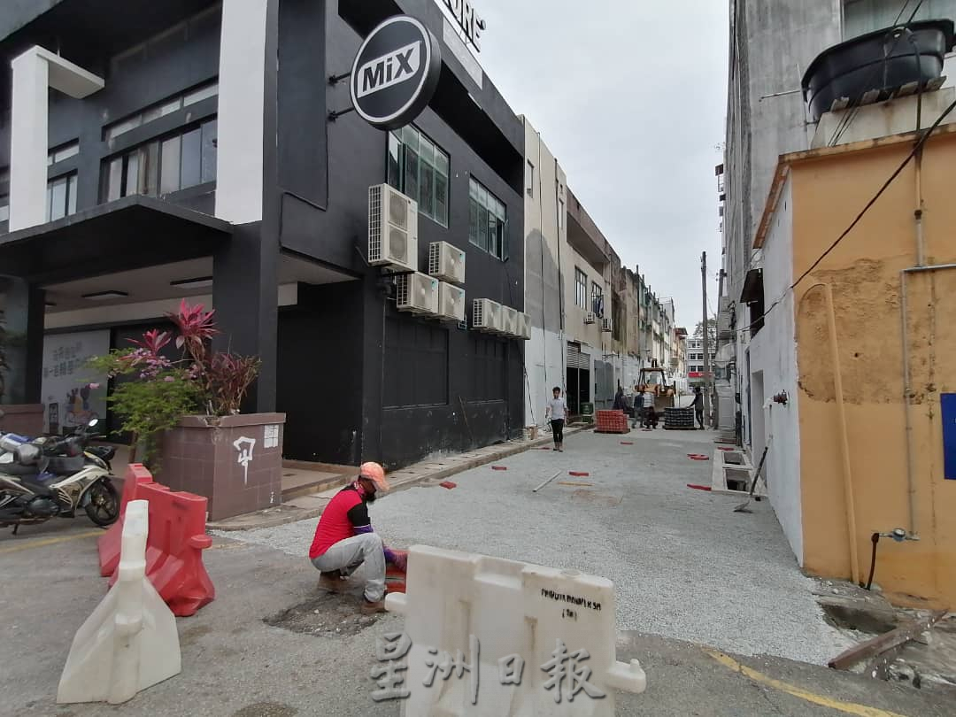 东：关丹壁画街延长330公尺计划如火如荼展开，料2月6日竣工。