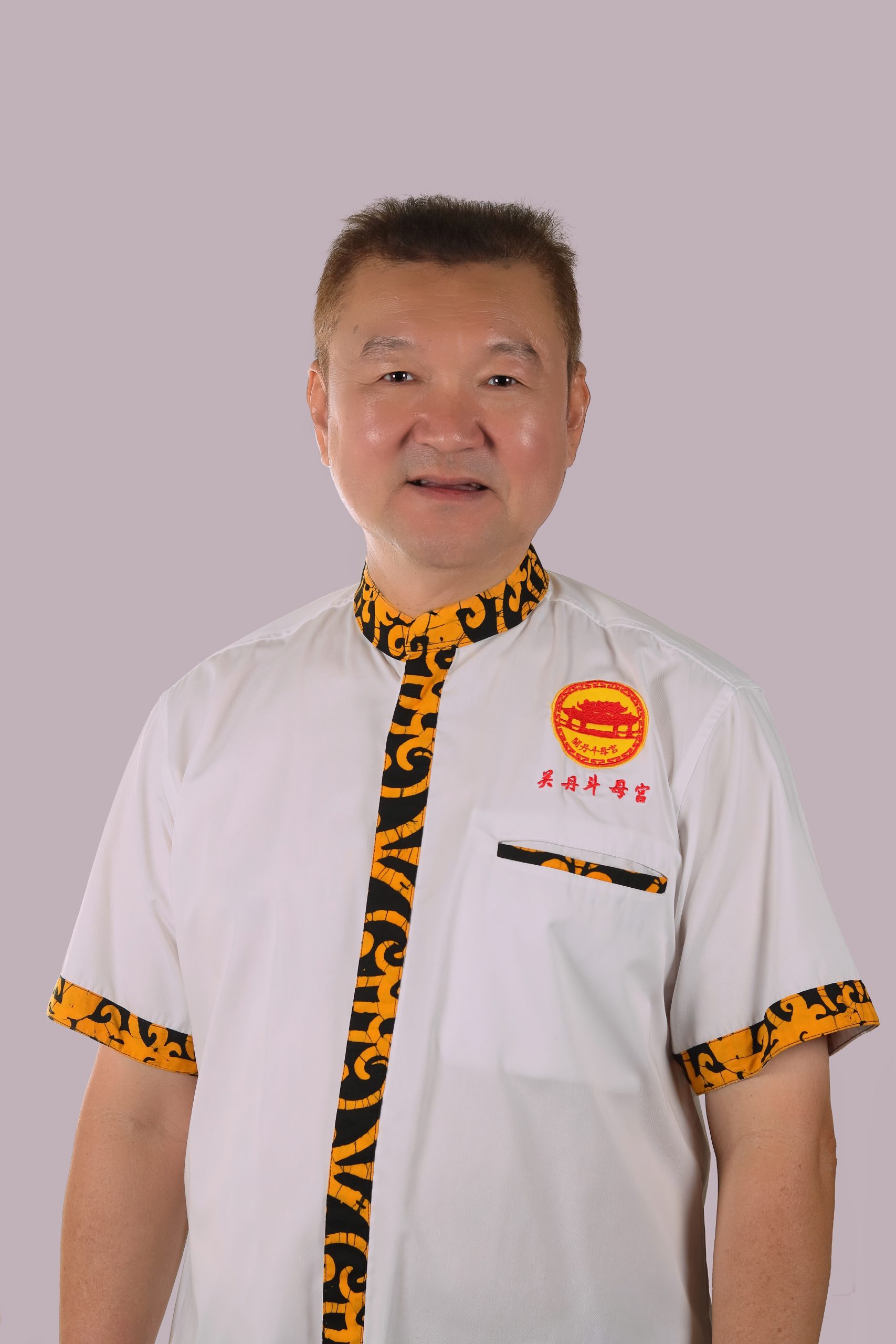 东:关丹斗母宫穿上新年装,欢迎民众到来打卡拍照。