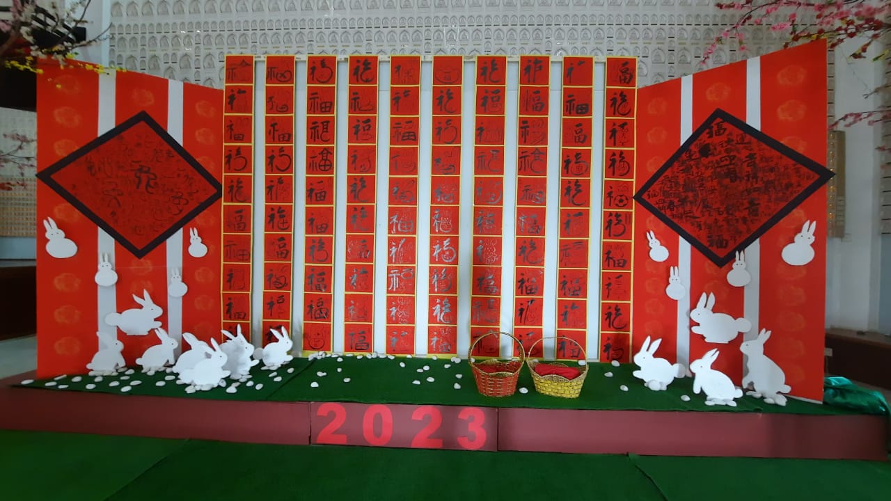 东:彭亨佛教会以“百福纳兔,户纳千祥”及“ 福兔迎祥”的新春布置迎新岁。