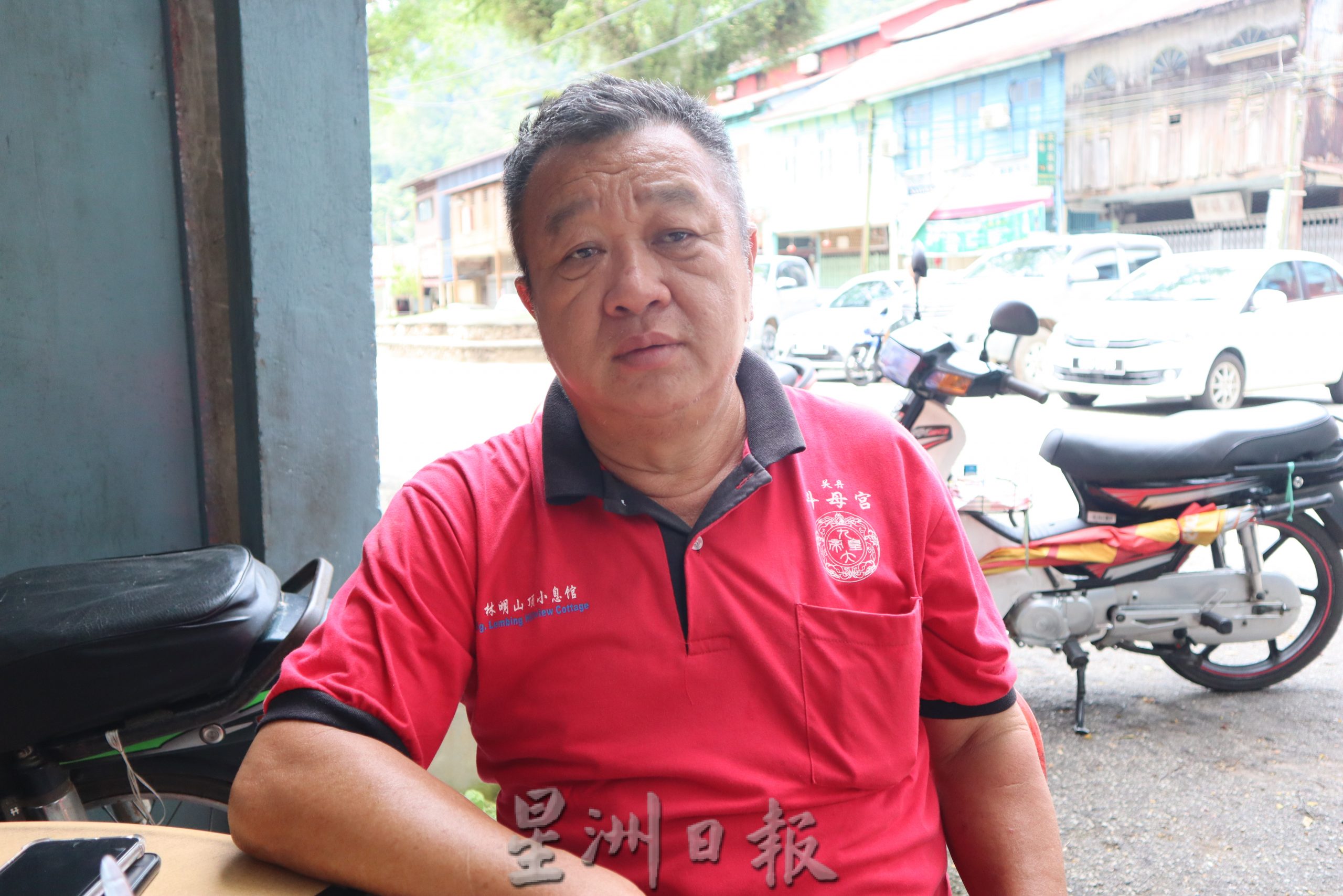 东:新年到啦,庙宇挂上红灯笼,增加新打卡景点吸睛,关丹农历兔年好多地方可去。
