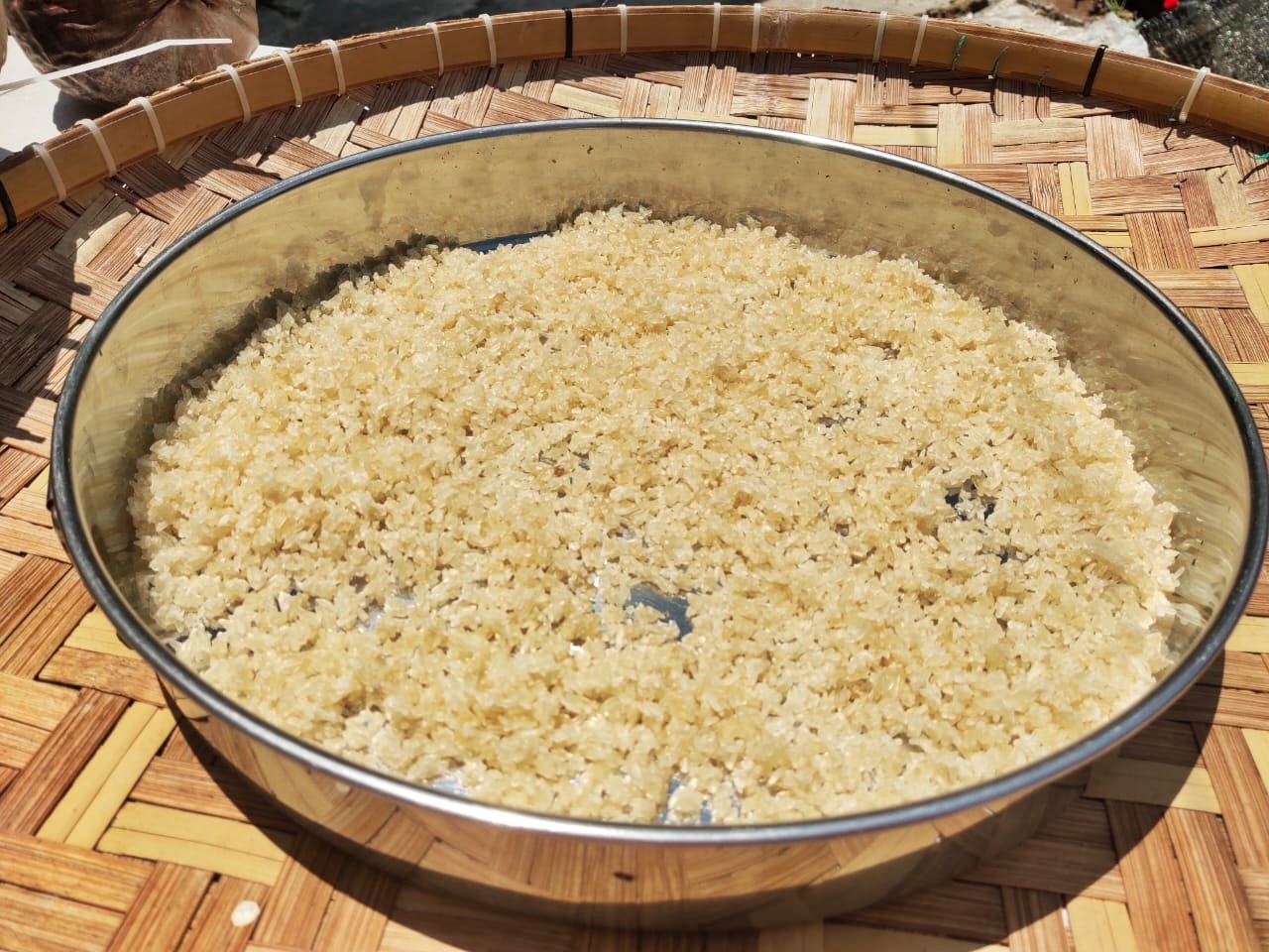 ***东：新年备稿：布赖客家人的年饼记忆。