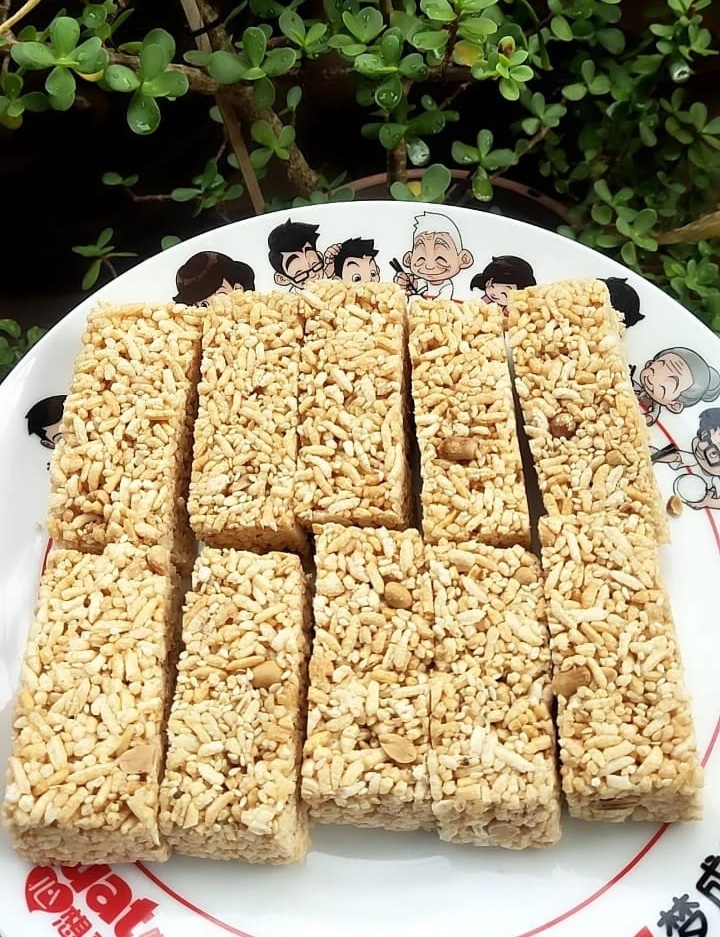 ***东：新年备稿：布赖客家人的年饼记忆。