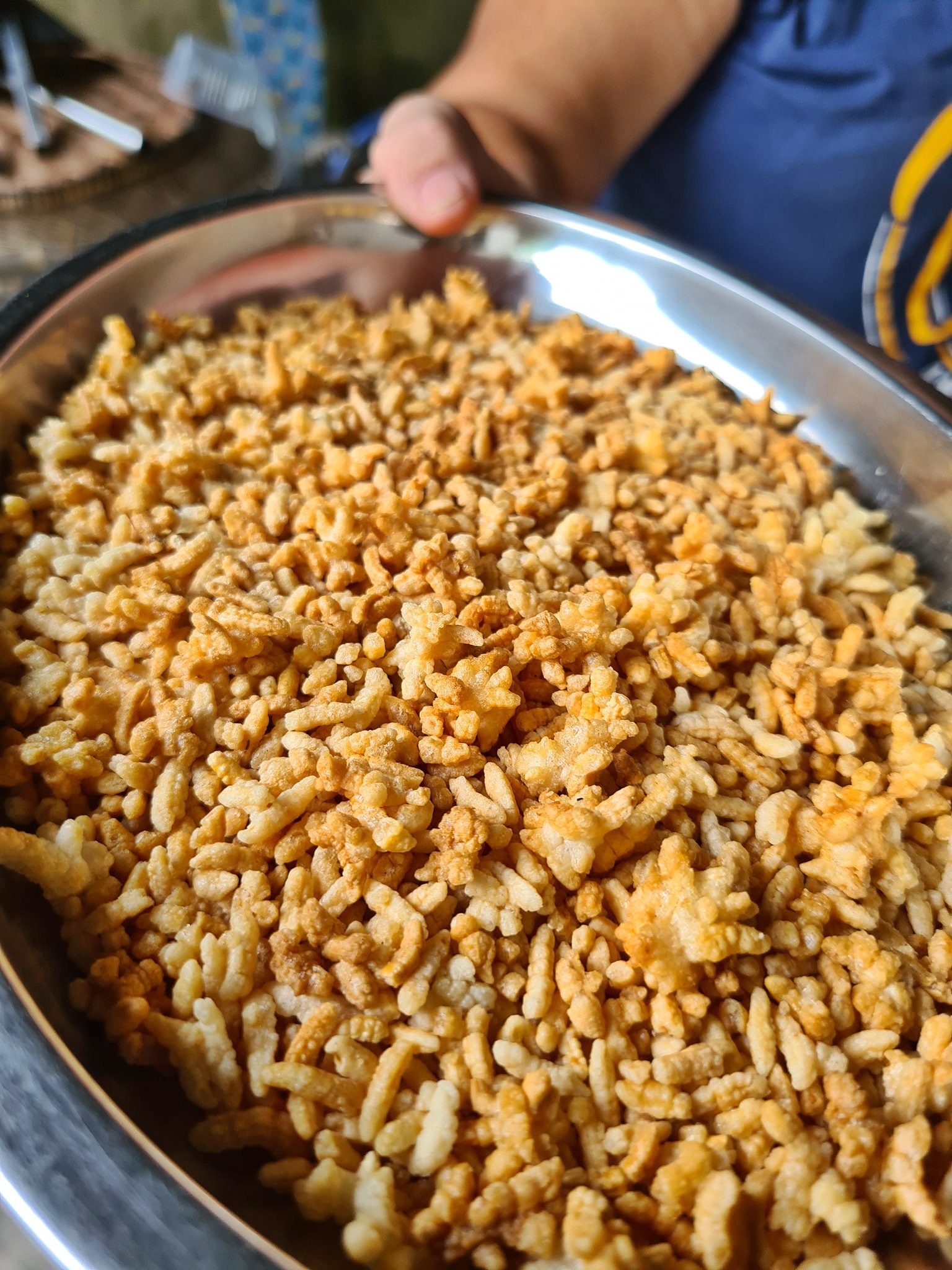 ***东：新年备稿：布赖客家人的年饼记忆。