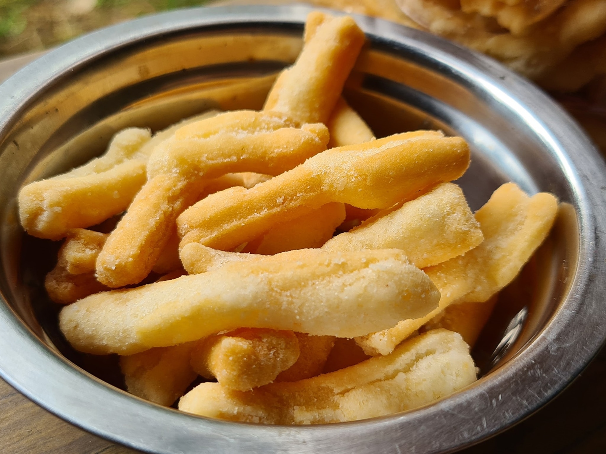 ***东：新年备稿：布赖客家人的年饼记忆。