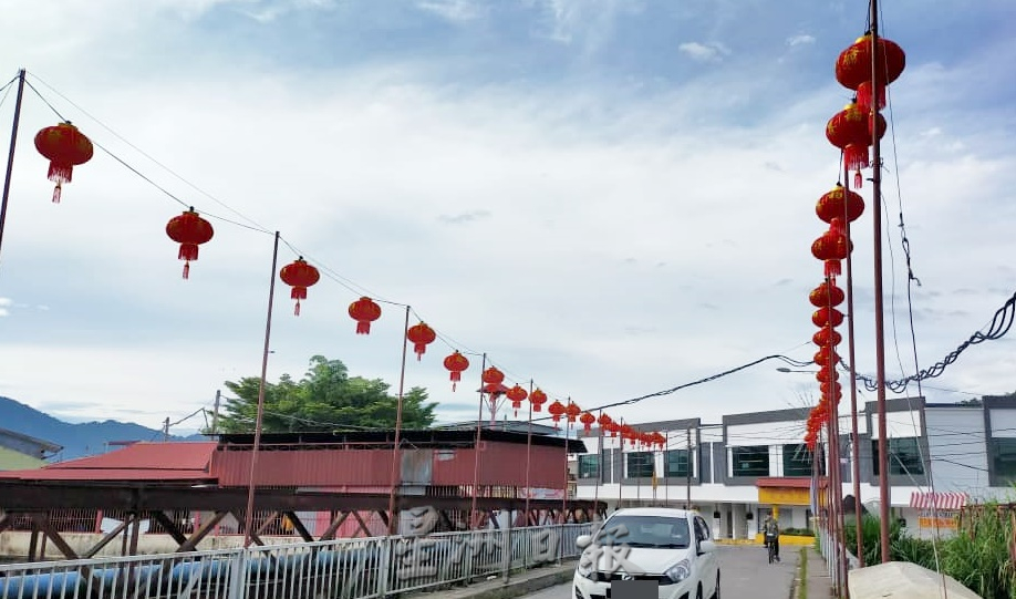 东:玻璃口桥头挂灯笼