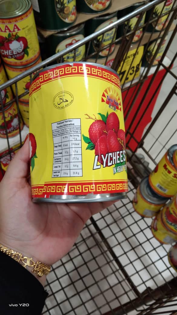 东:登州卫生局关注食品品质,配合新春展开特别行动,突击检查超市、迷你市场、杂货店及批发市场,充公157种逾期和损坏的食品产品。