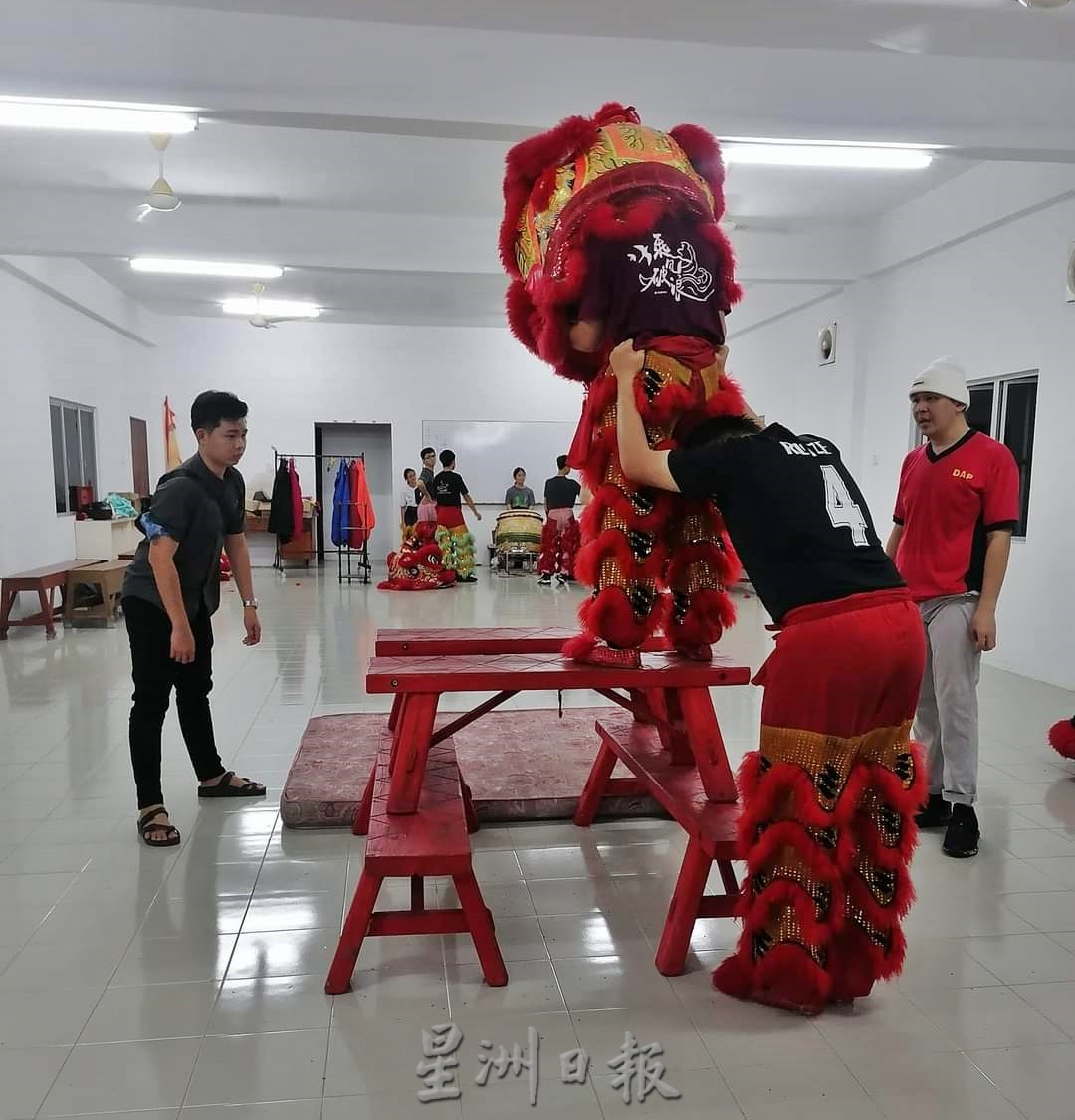 东:直凉两大醒狮团加紧练习迎新春