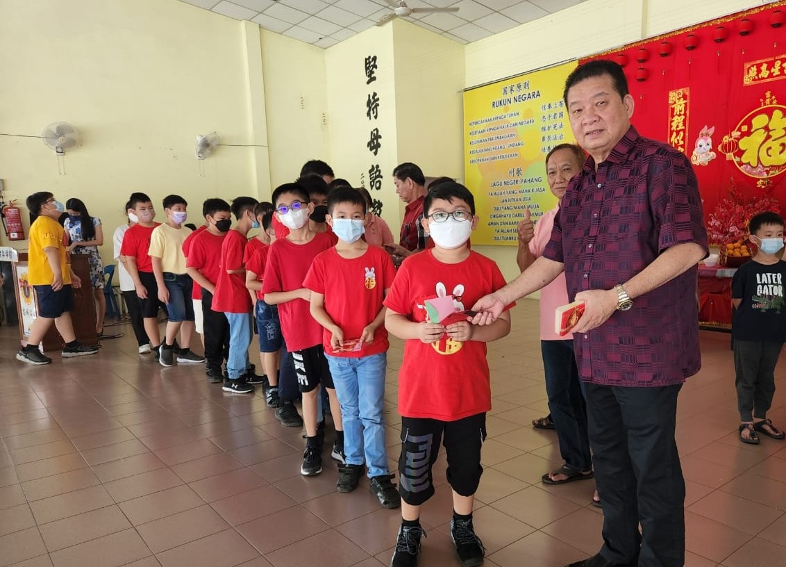 东:蔡兆生促请团结政府大胆施政,推动中庸多元政策