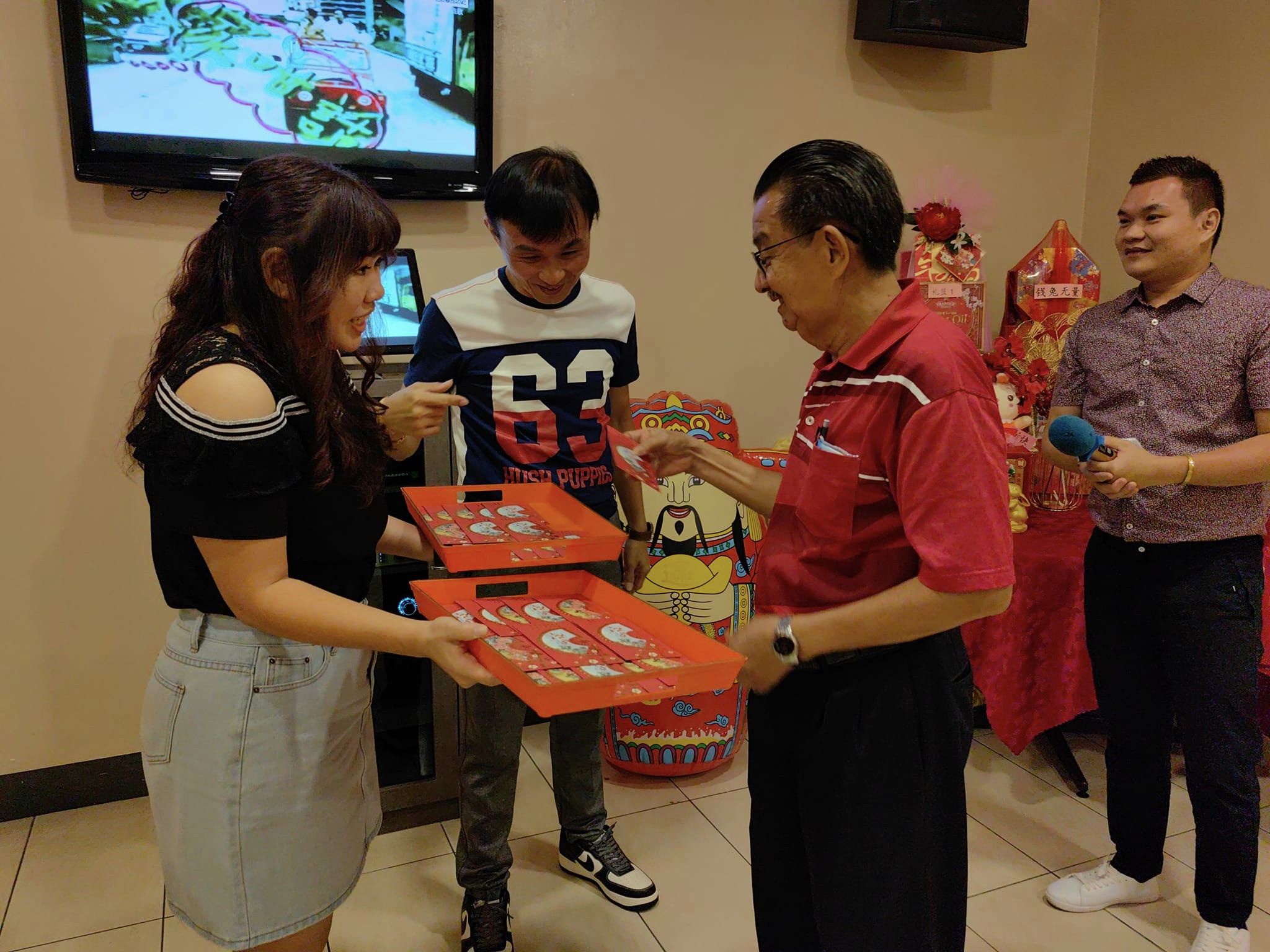 东：金马梳华小金兔迎春团圆宴