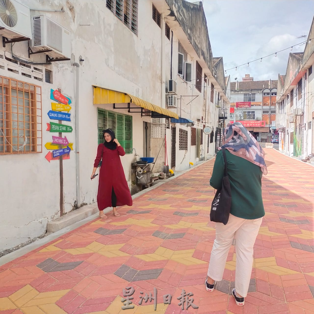 东:鲁拉士曼丹商业区后巷壁画巷竣工 成拍照打卡新地标带旺人流