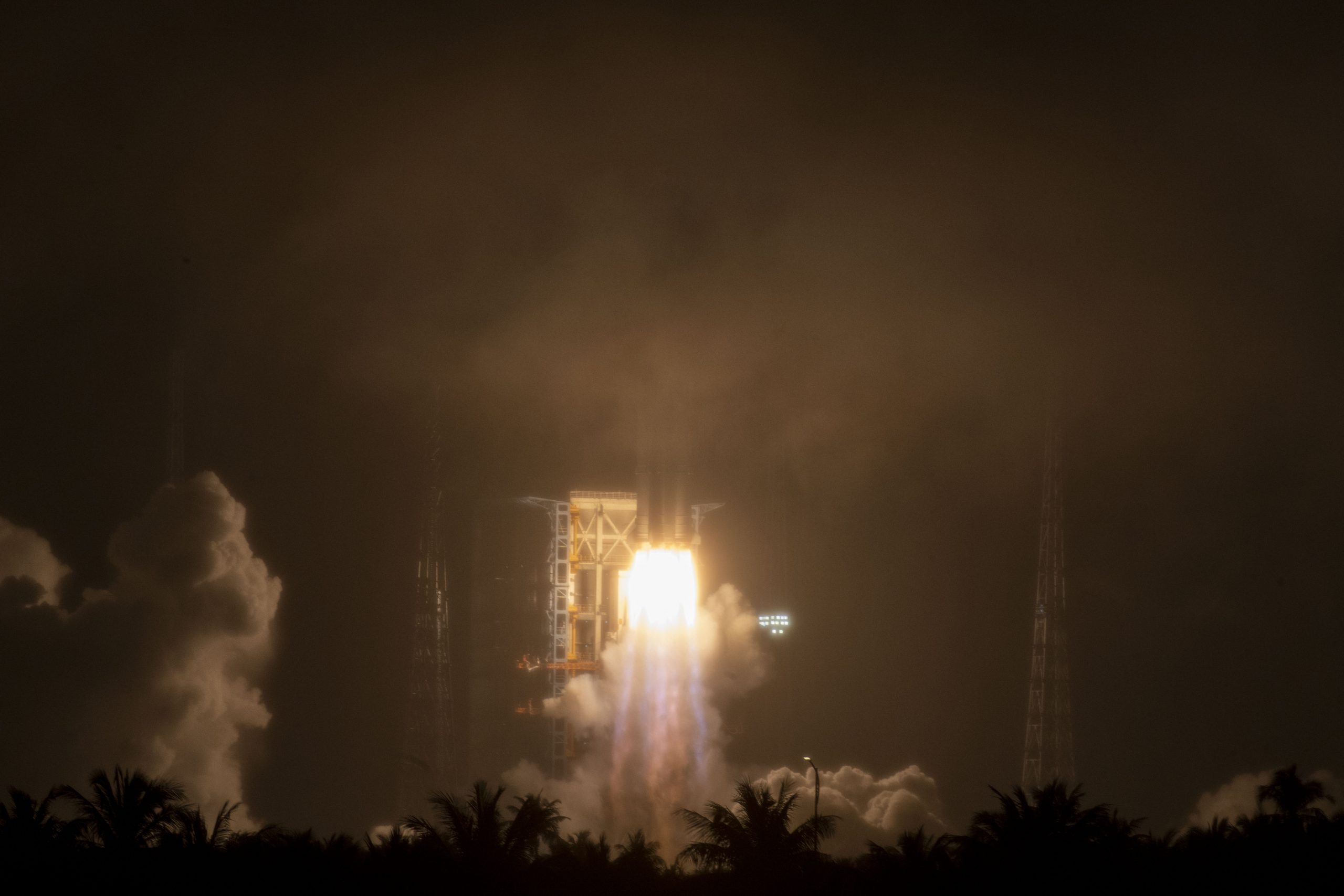 中国成功发射“实践二十三号”等三颗卫星