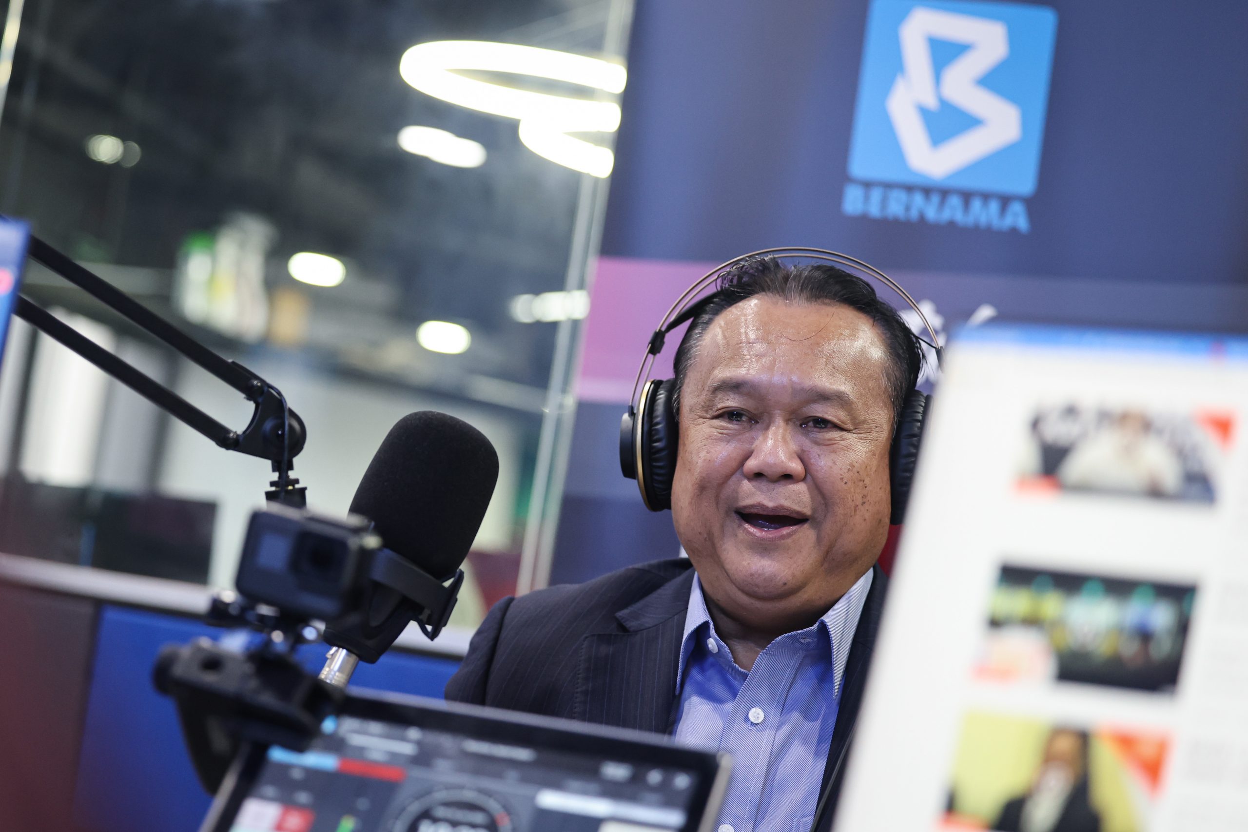 亚历山大:农历新年车流量料达380万车次