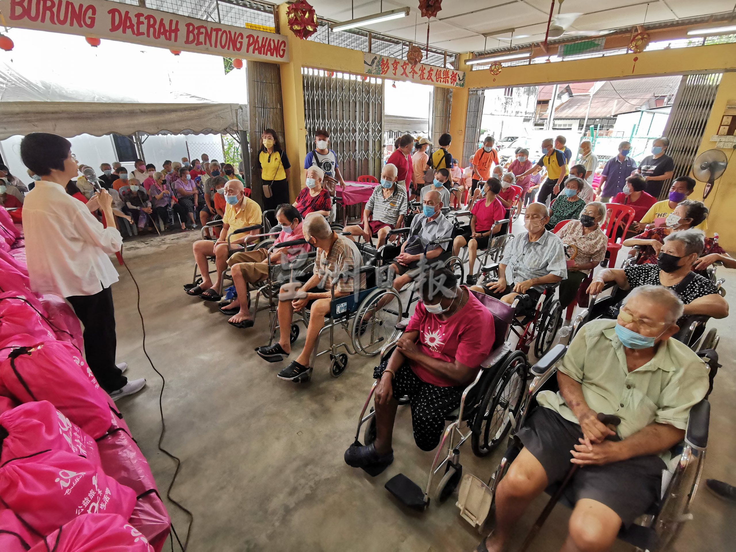 星洲基金会、佛光乌雪、文冬办“送福到你家”活动