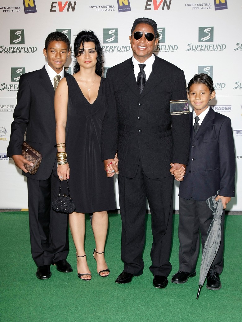 侄儿出演叔叔 MJ传记官宣开拍