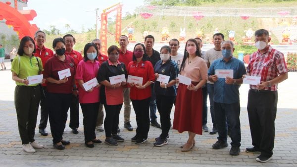 供FB/春联义卖会首度移至西天宫盛办,庇中庇小家协筹获逾3万