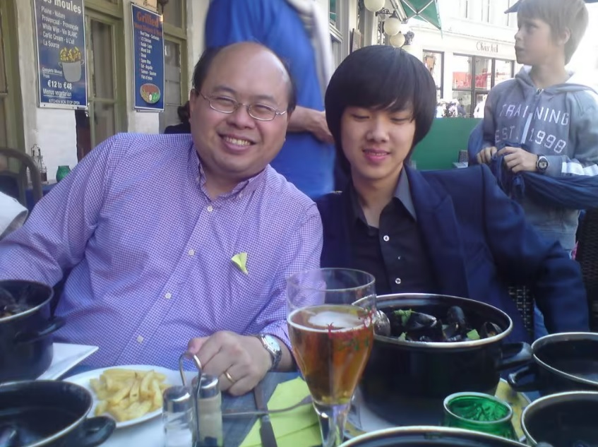 全国:暖势力:拿奖学金到巴黎一度流落街头 狮城青年钢琴家王聪瑀荣膺施坦威艺术家称号