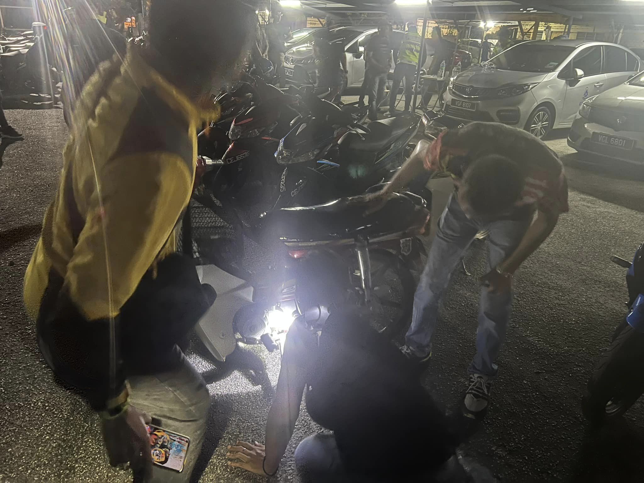 关丹交警“道路流氓行动” 开204罚单21交通传票