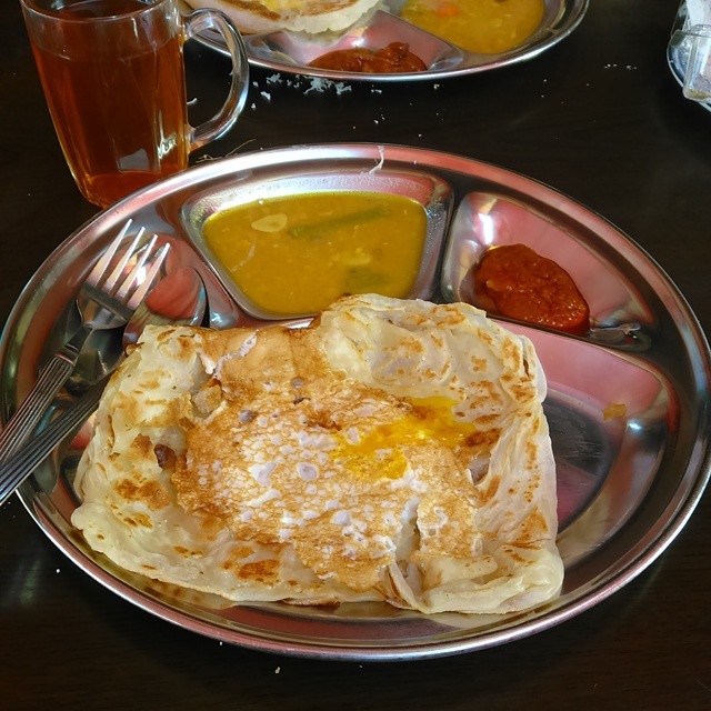 农历新年鸡蛋需求量高+涨价·小贩被迫暂停卖鸡蛋煎饼！