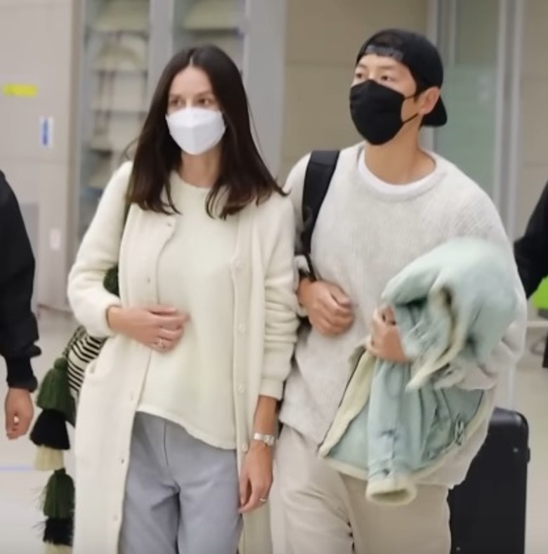 凯蒂被爆怀女娃8月生 宋仲基爸妈闻喜讯秒挂电话