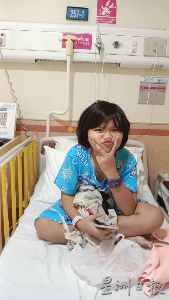 华小女生肿瘤复发 2名姐姐义不容辞照顾小妹妹