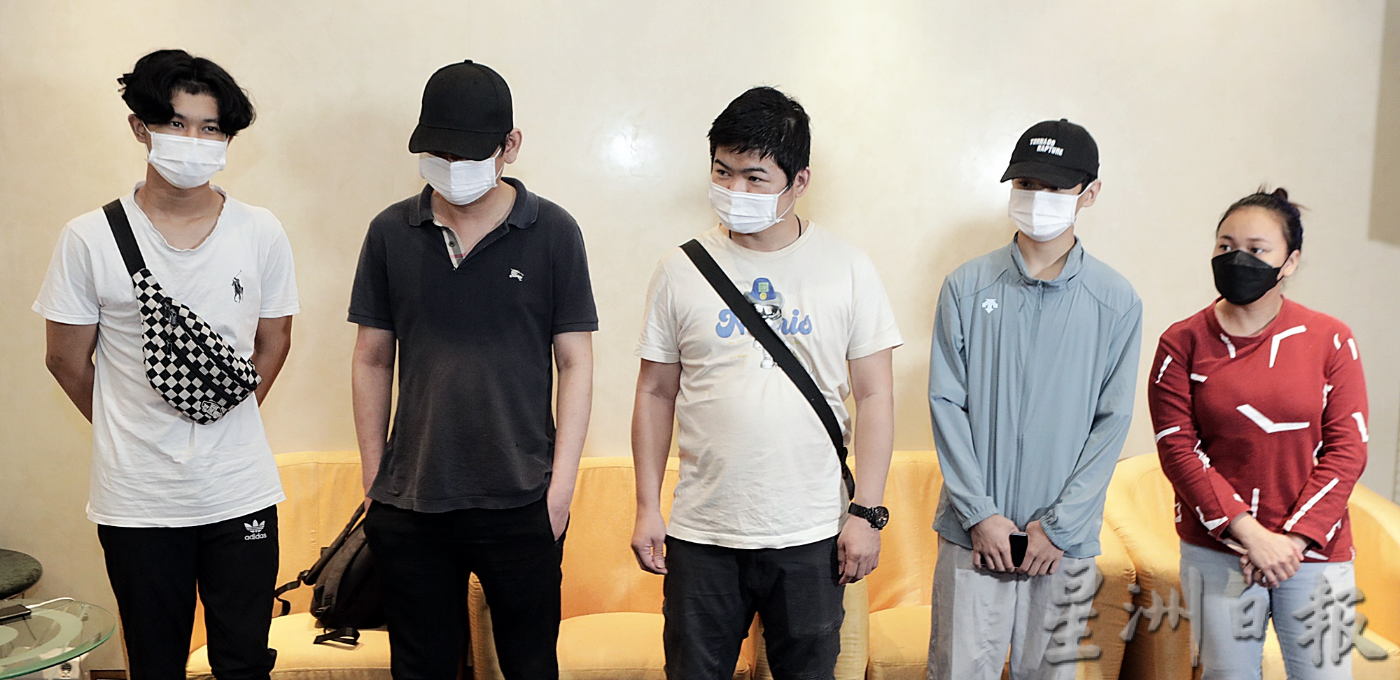 刑事调查总监率团赴柬·偕5大马人返国