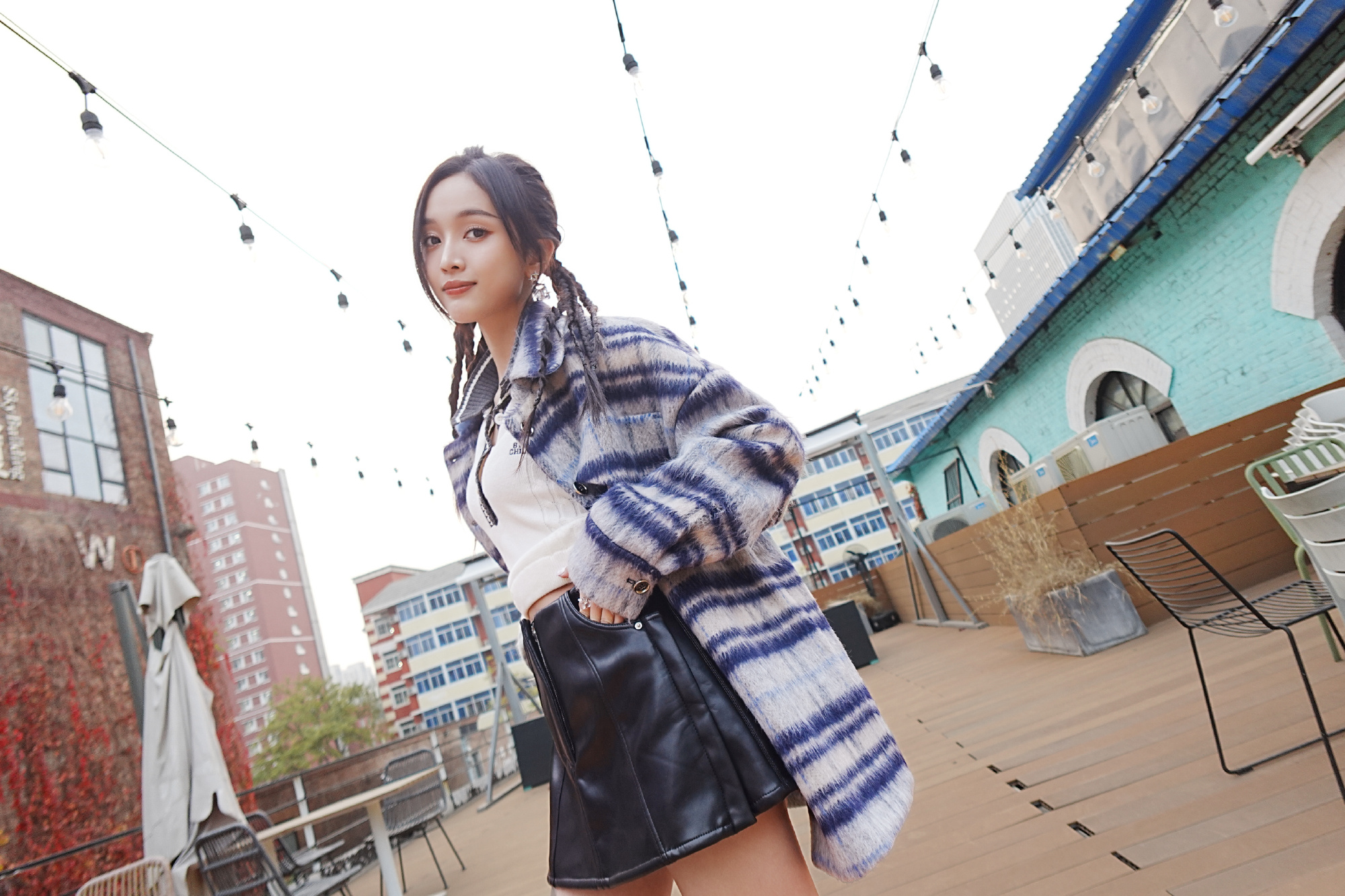 吴宣仪分享美照出包 暴牙照登热搜