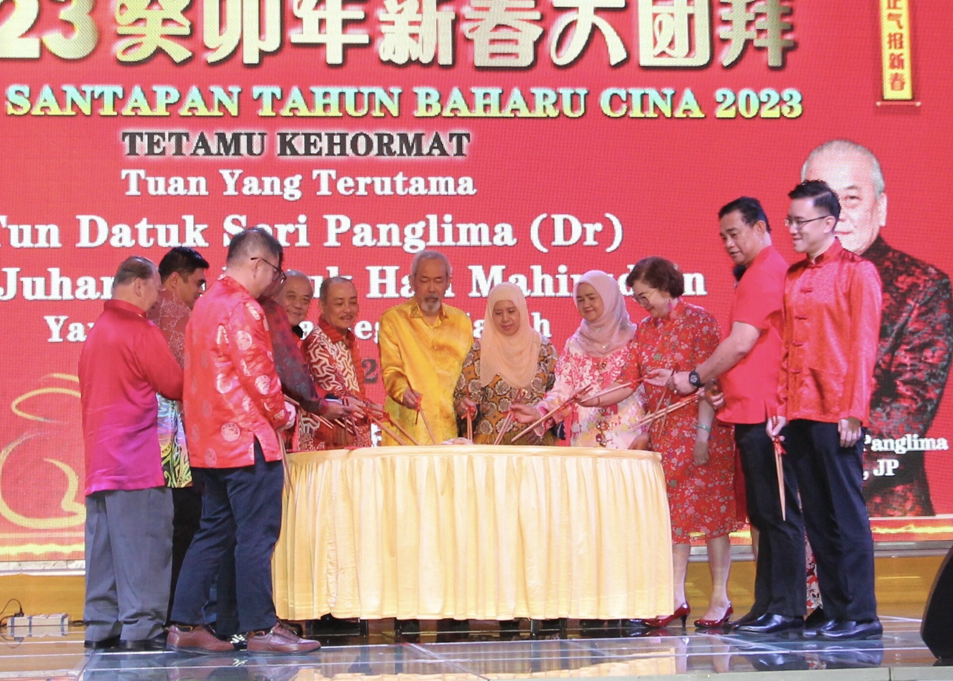 吴添泉：沙华社冀哈芝芝领导州政府至届满