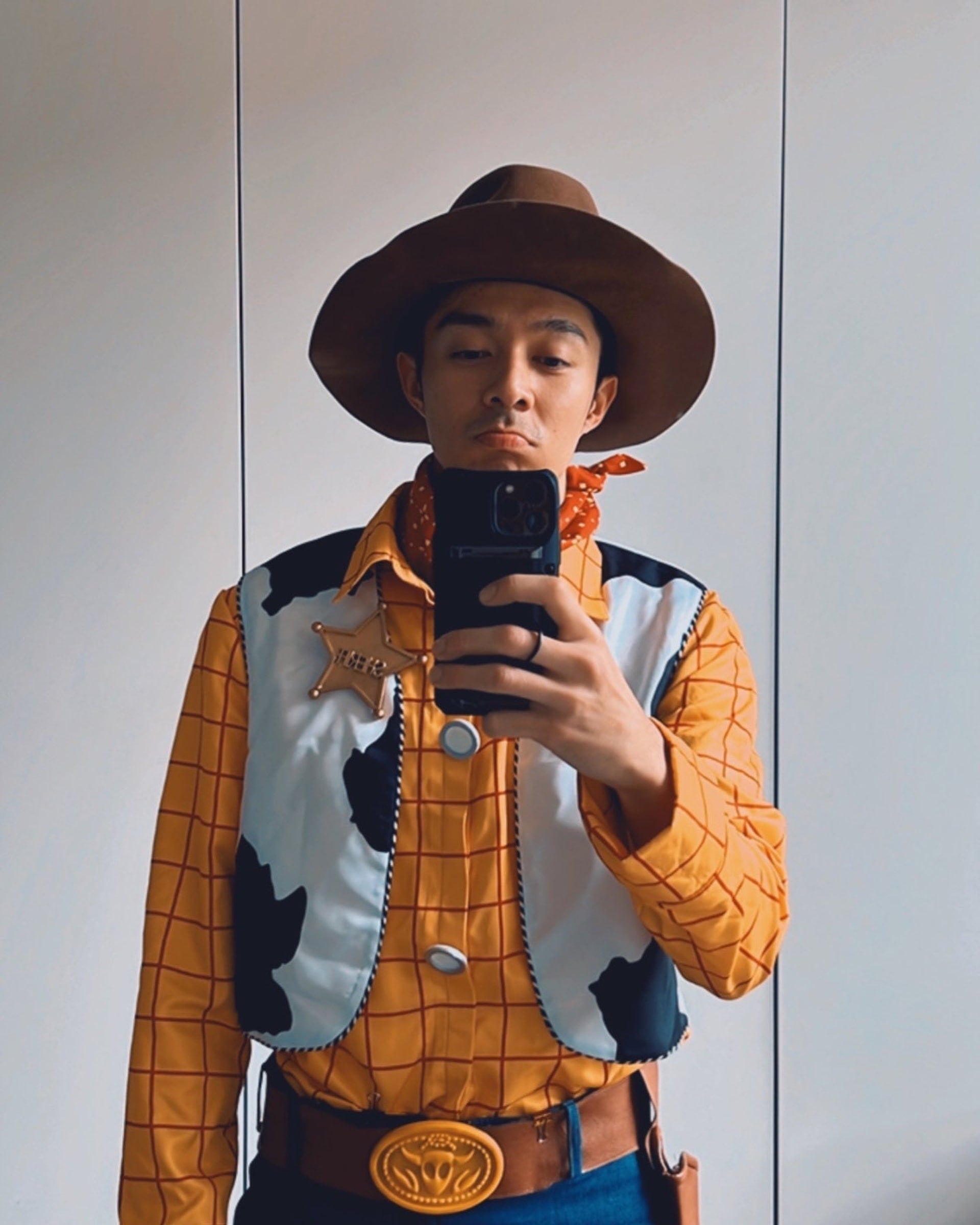 周柏豪晒亲子乐繁简两用 遭网民围攻