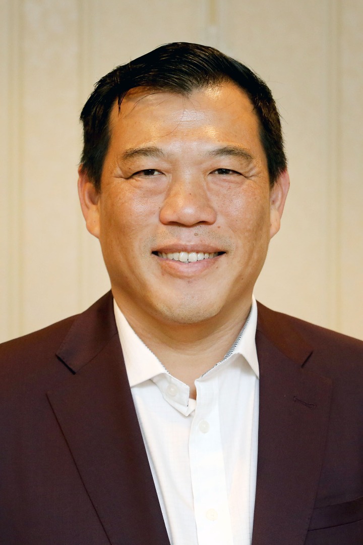 地点:和丰兴中中学 霹政府年初八大团拜