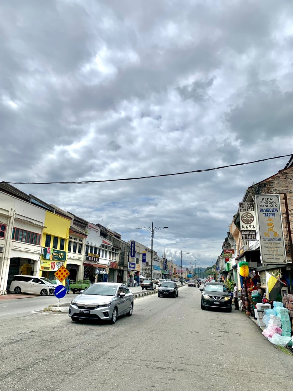 地点:和丰兴中中学 霹政府年初八大团拜