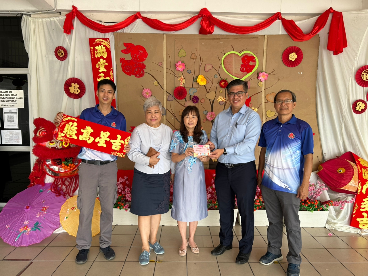 大都会 /第五头/ 沙戥新村华文小学一校三机构有关“沙一辉煌七十二新春庙会嘉年华”的筹备进展,乐捐固本给予贫困学生进展及活动概要PC / 3图