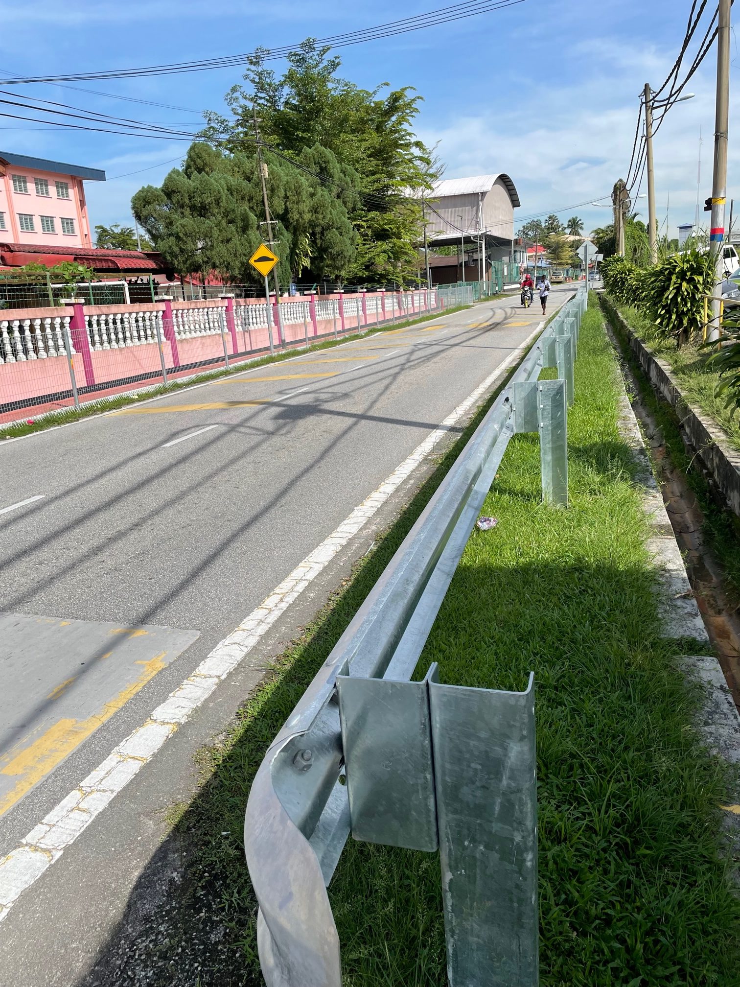 大都会:6.7万拨款保近千师生和家长交通安全/8图