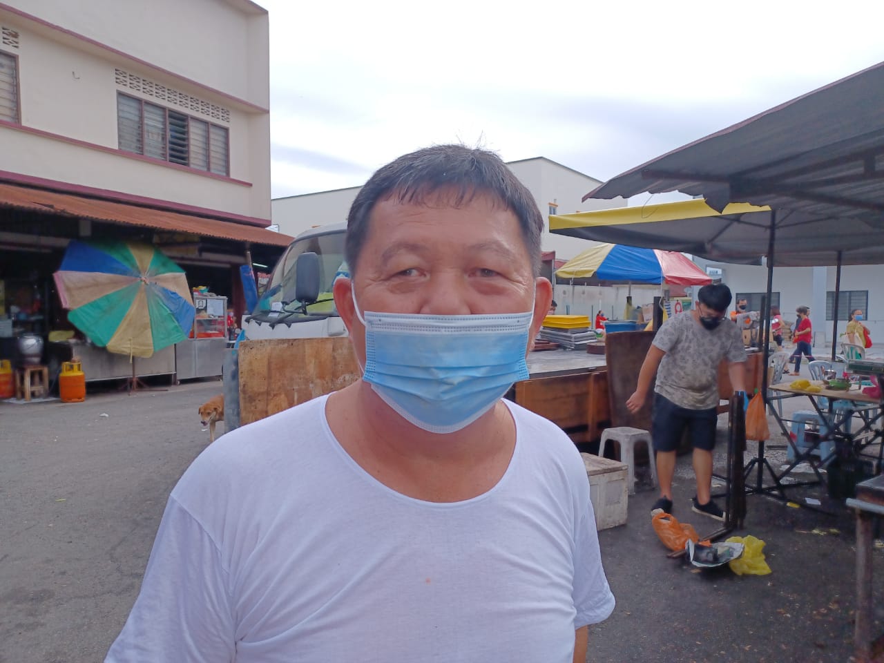 大都会/年初九拜天公,蕉赖十一哩新村和双溪龙镇甘蔗难求,一对甘蔗叫价26令吉