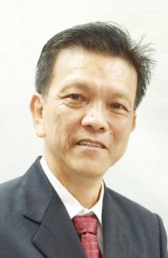 大都会/新春飘雨无阻善信涌入，观音亭两天上万人潮！