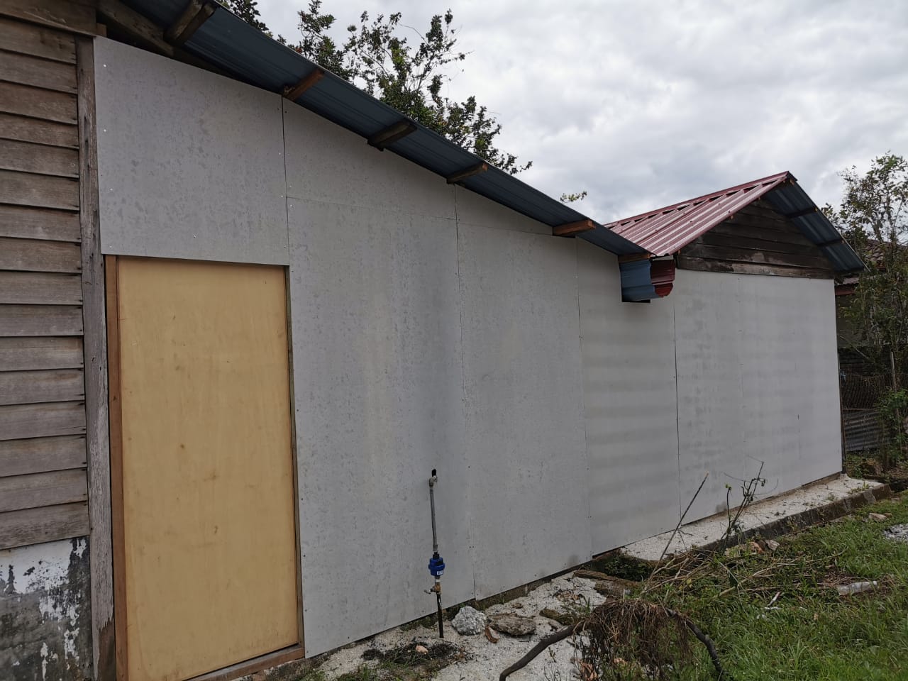 大都会（版3副）:乌雪7村民获14万修村屋/8图