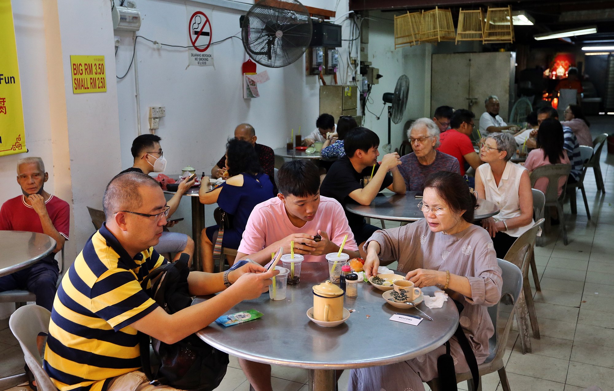 大都会(版4头)/茨厂街与鬼仔巷人潮/14图