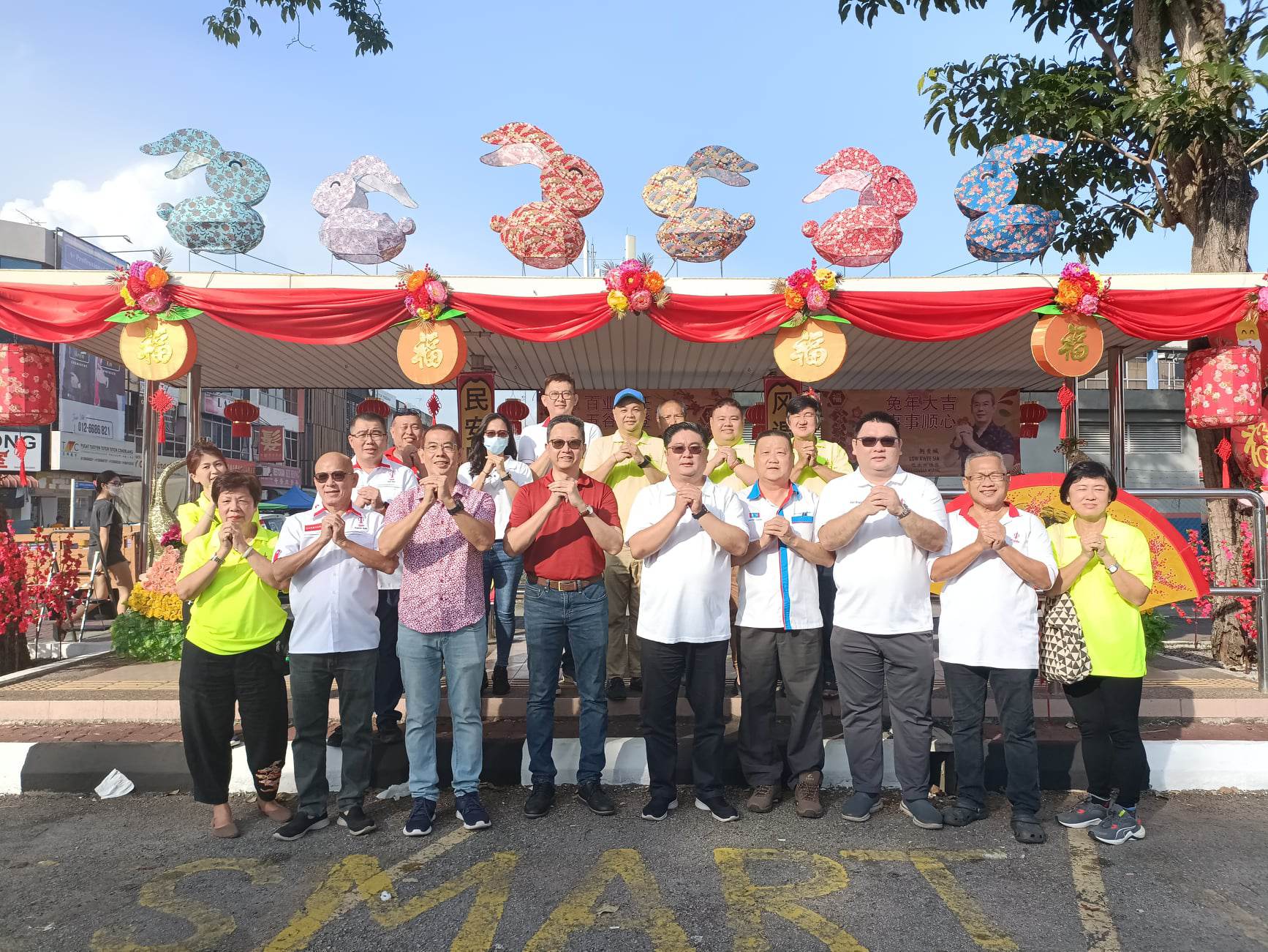 大都会:邓章钦 永安镇巴士亭新春装饰开幕