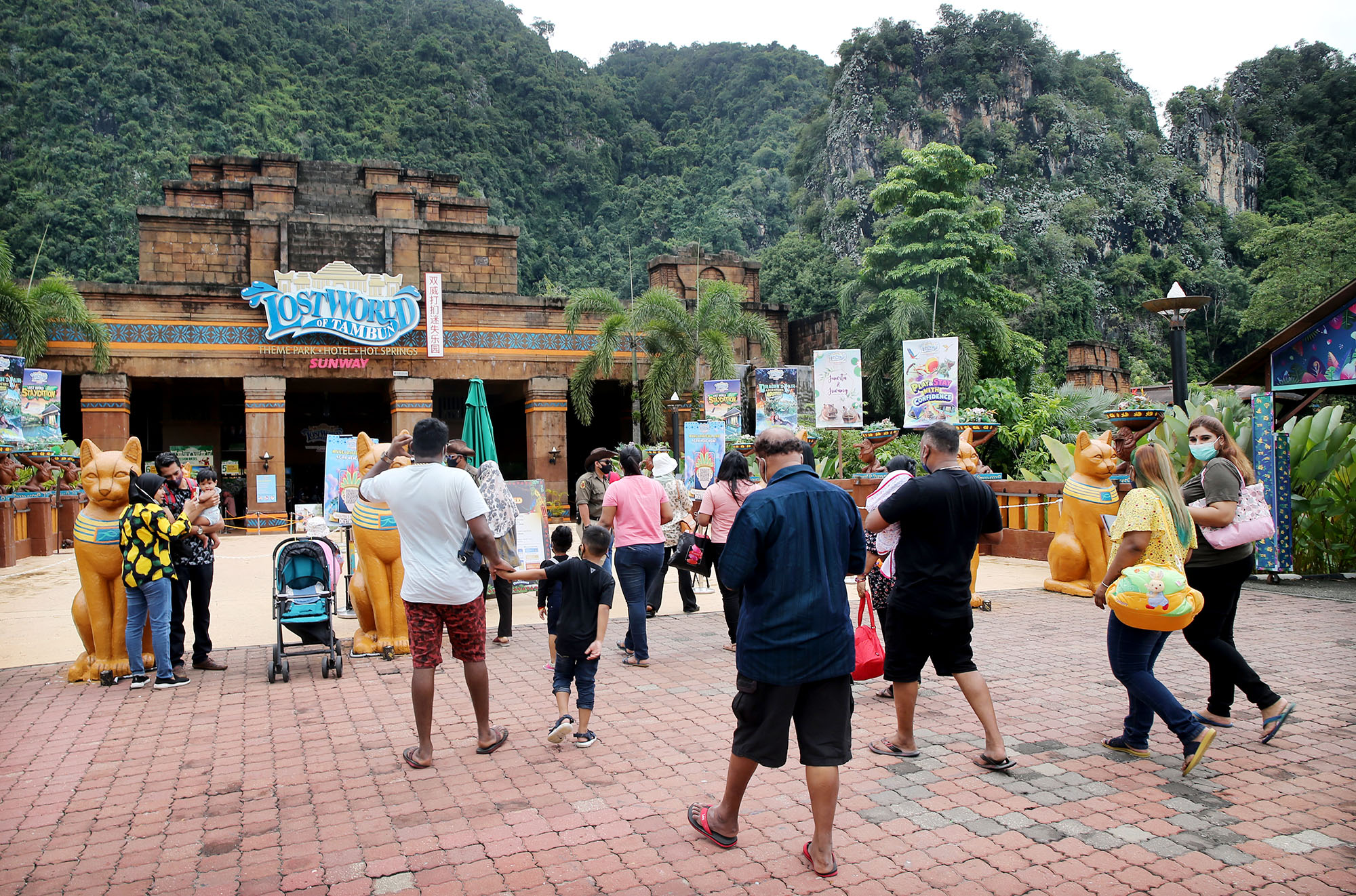 大霹雳焦点／苏丹首相初八与民共庆 霹政府大团拜移师迷失乐园