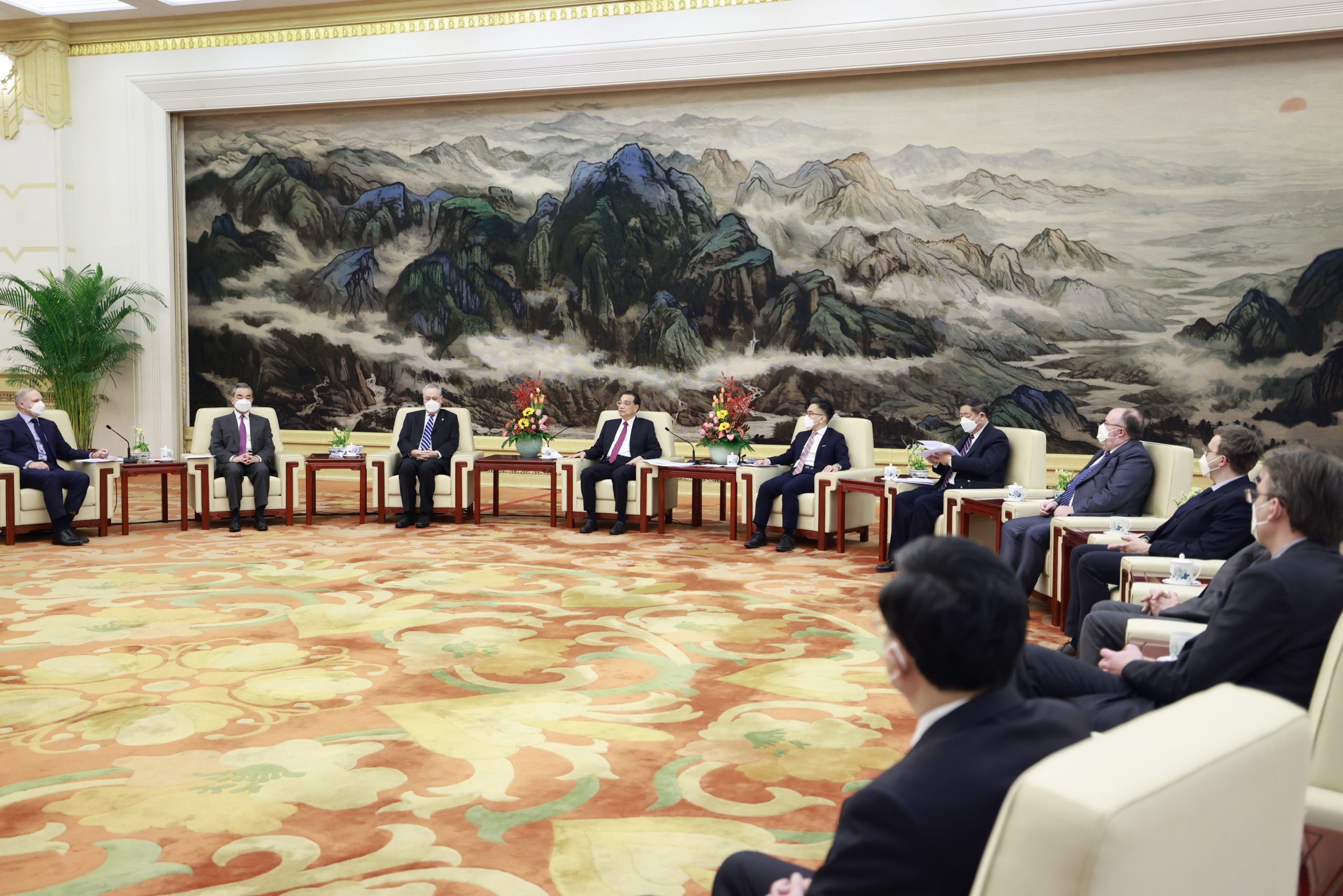 天下事 李克强同在华外国专家举行新春座谈会