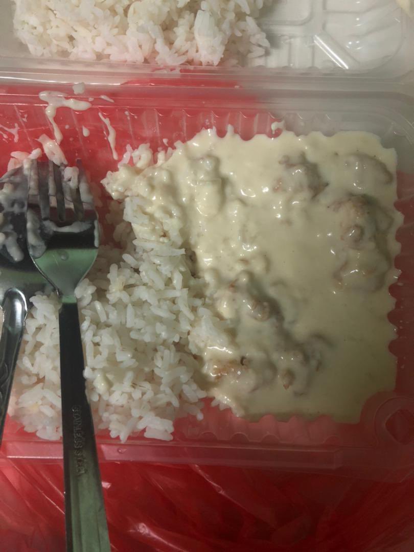 奶油鸡像湿猫粮或呕吐物  男吐槽商家“不会煮就不要卖”