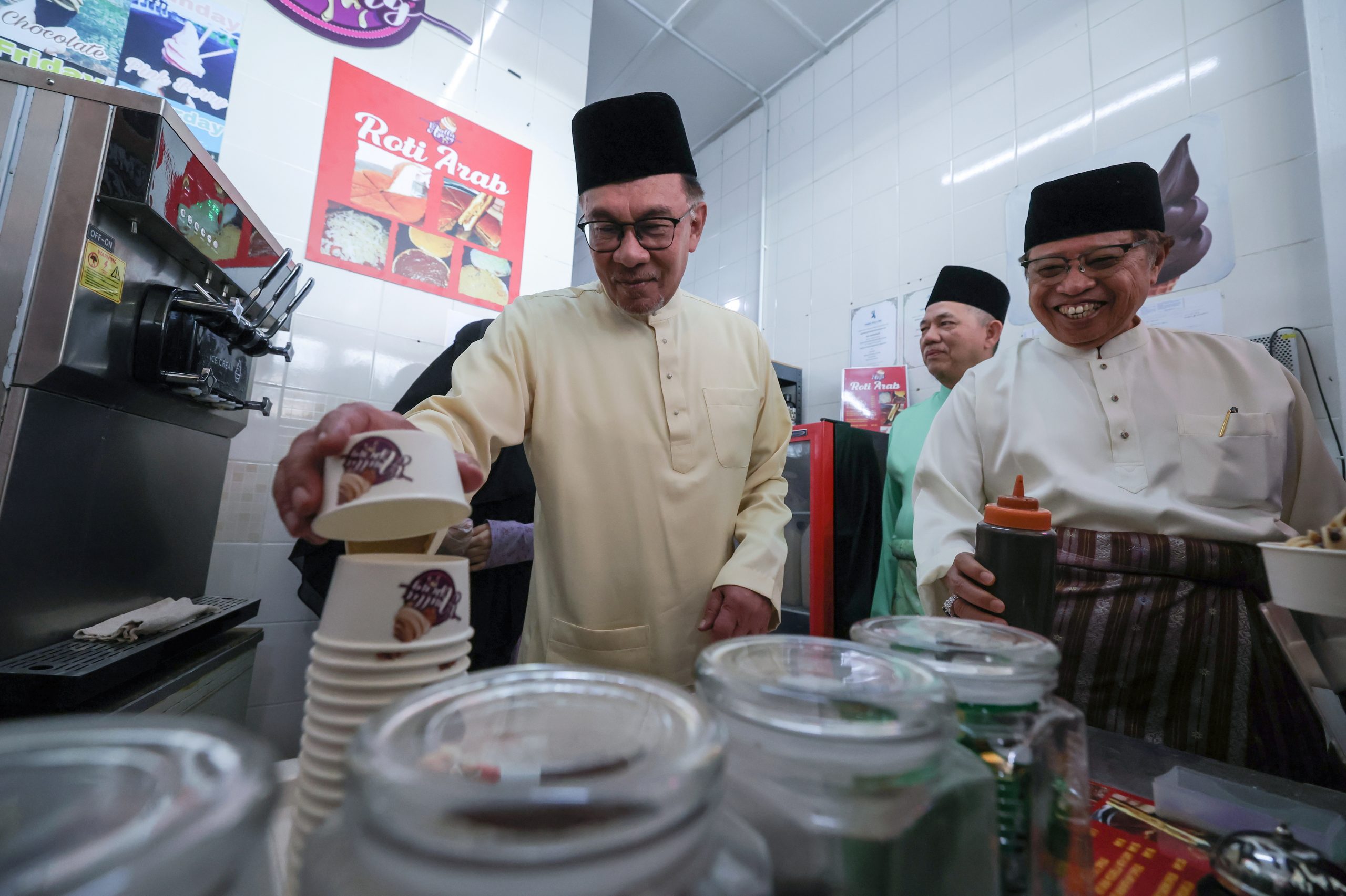 安华：沙砂正名为邦仍需讨论 拨款10亿提升沙砂边境基建