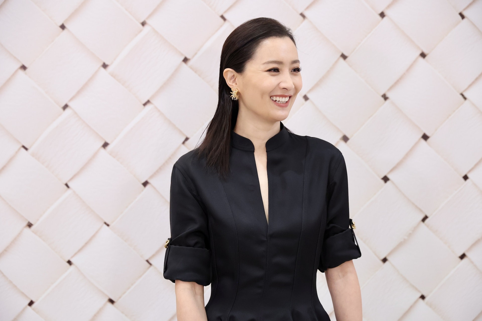 完成新戏赶返美国 陈法拉期待3代同堂过