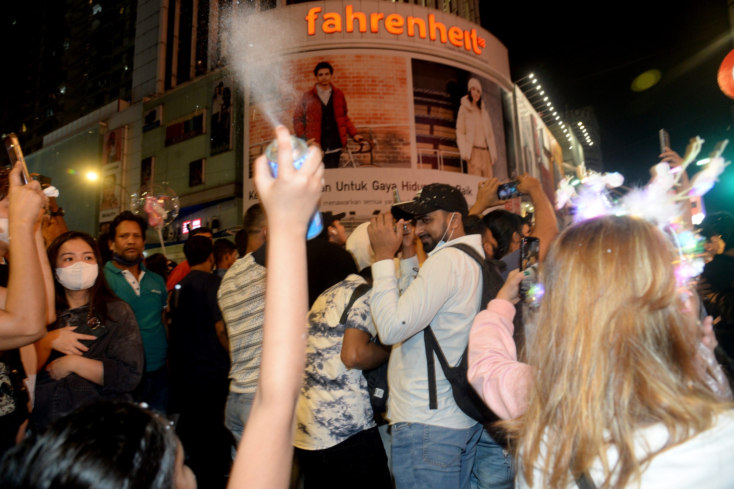 封底-大都会/画页:吉隆坡倒数跨年/15图